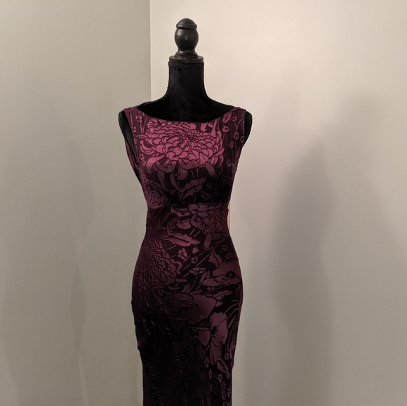 Nicole Miller Dresses & Skirts - Nicole Miller velvet gown